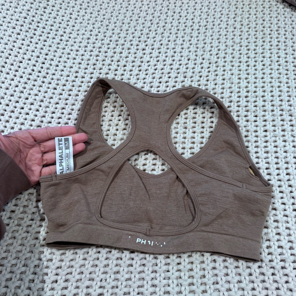 High-Waisted Gray Leggings - Picture 4 of 6